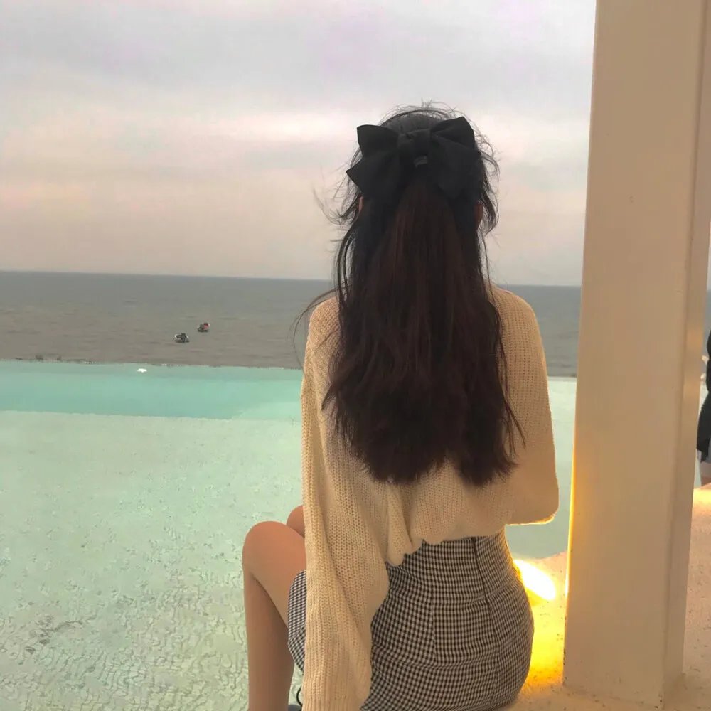 群莺乱飞